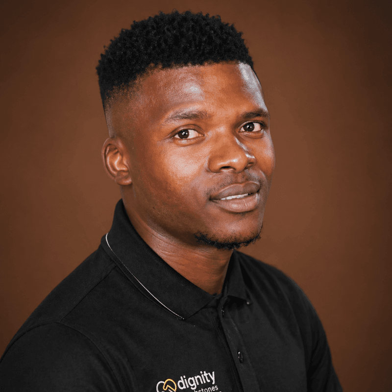 Lindile Busakwe, Dignity Tombstones